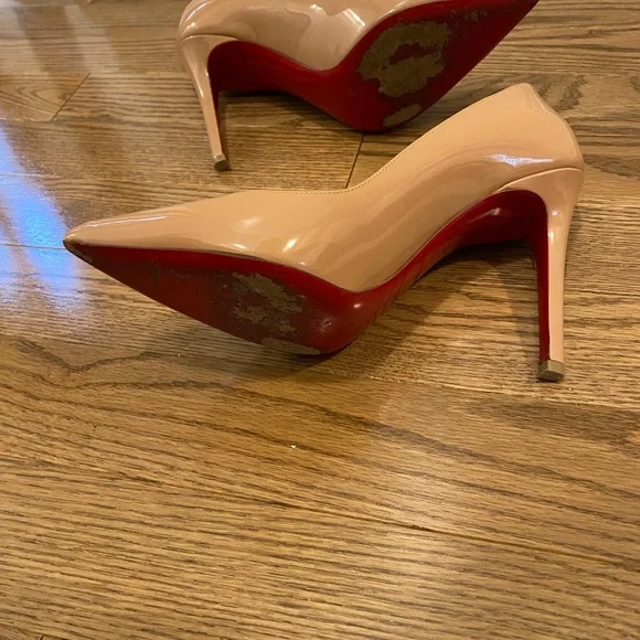 Christian Louboutin Pigalle 100 Nude Patent Leather in size 37. - Picture 2 of 6